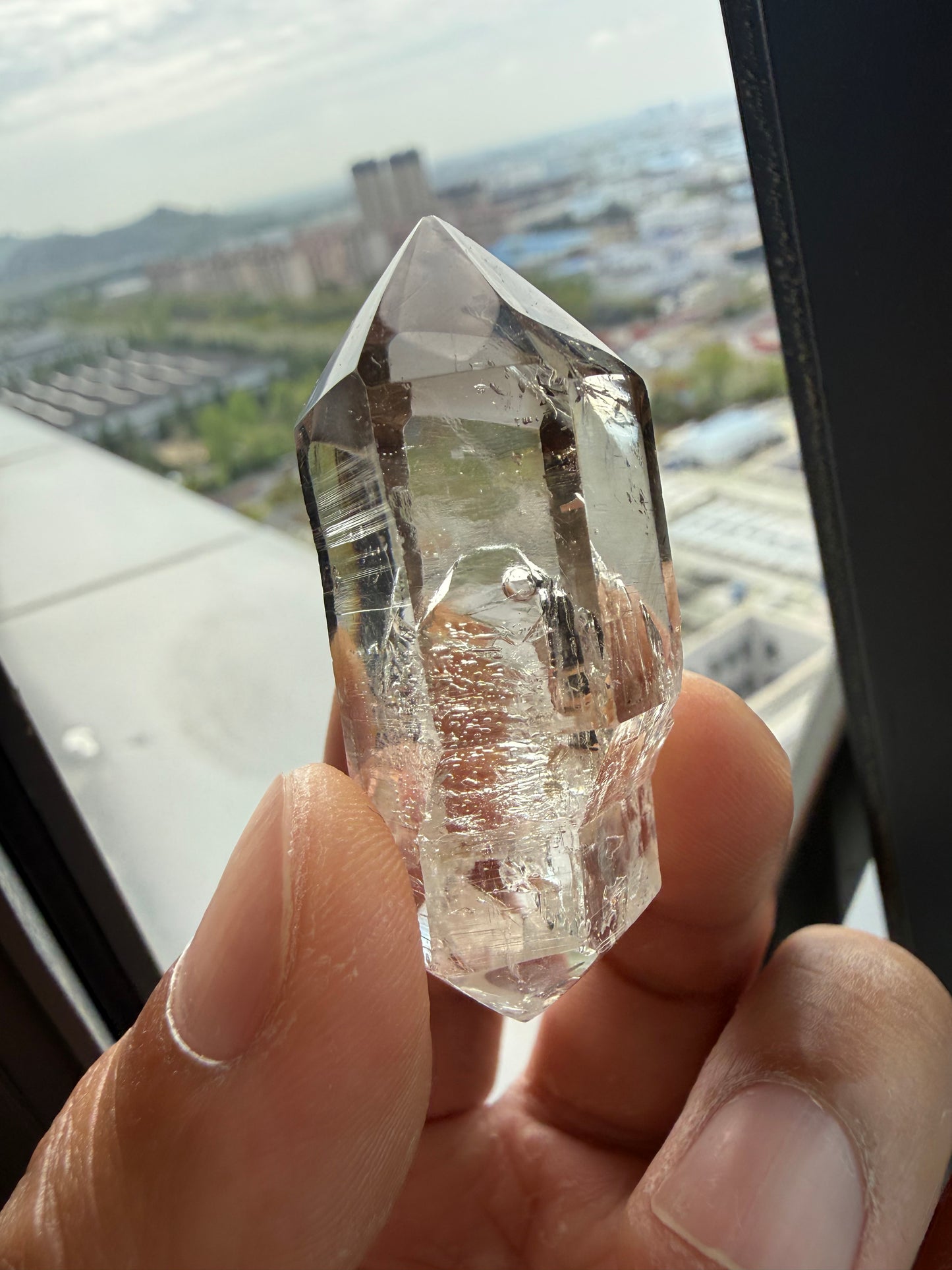 Genuine Moving Water Bubble Enhydro Quartz Crystal Point, 1.9in Natural Clear Quartz Specimen for Collection & Meditation